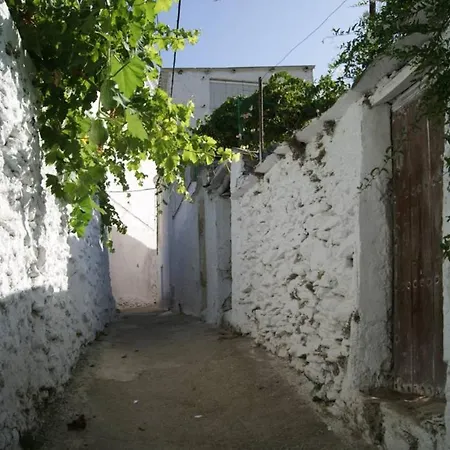 Charming House In With View Cadiar
